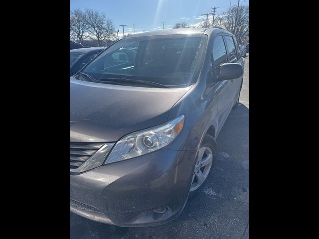 2015 Toyota Sienna LE