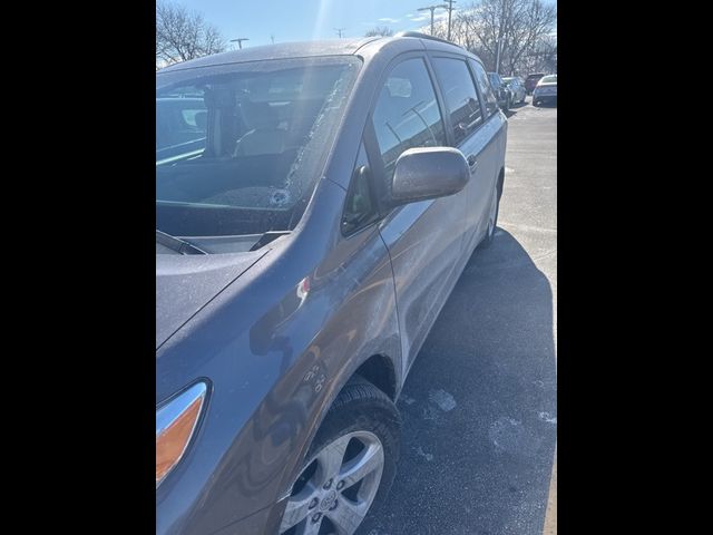 2015 Toyota Sienna LE