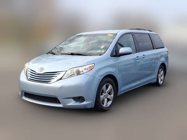 2015 Toyota Sienna LE