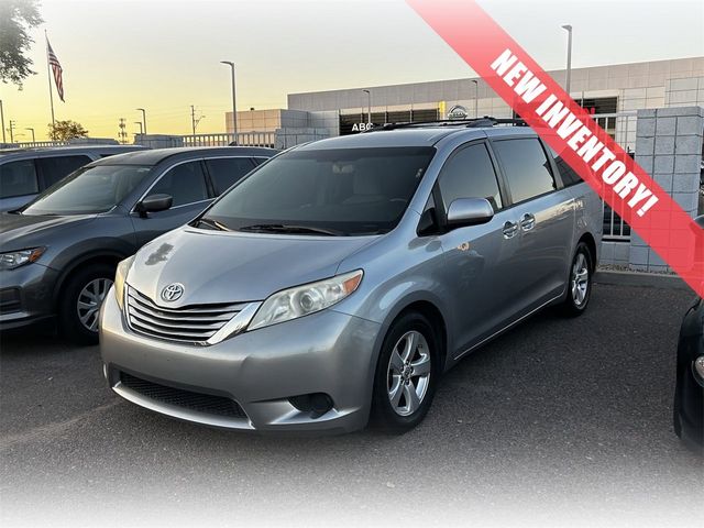 2015 Toyota Sienna LE