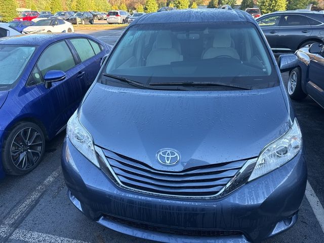 2015 Toyota Sienna 