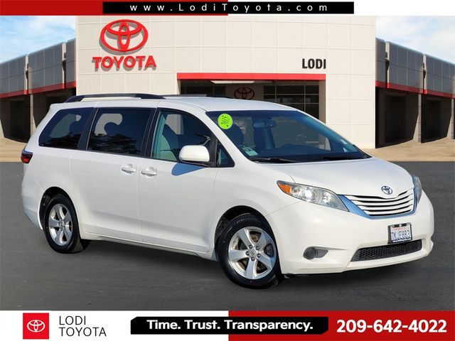 2015 Toyota Sienna LE