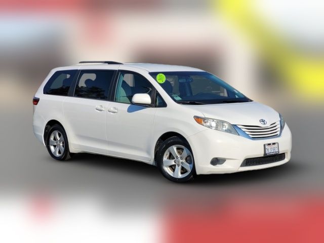 2015 Toyota Sienna LE