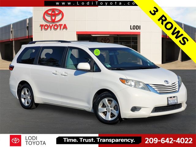 2015 Toyota Sienna LE