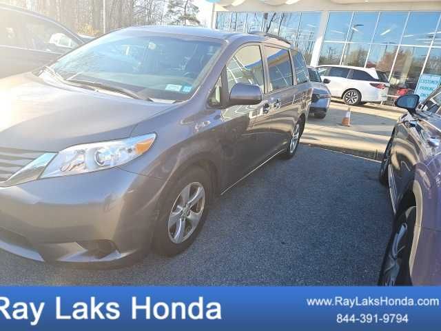 2015 Toyota Sienna LE