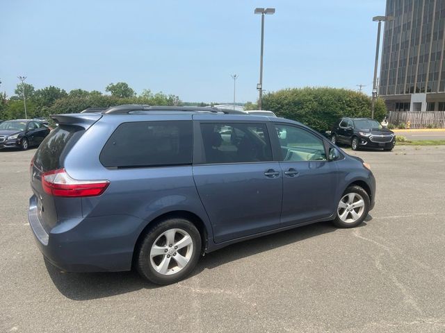 2015 Toyota Sienna LE