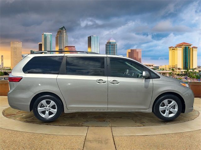 2015 Toyota Sienna LE