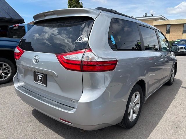 2015 Toyota Sienna LE