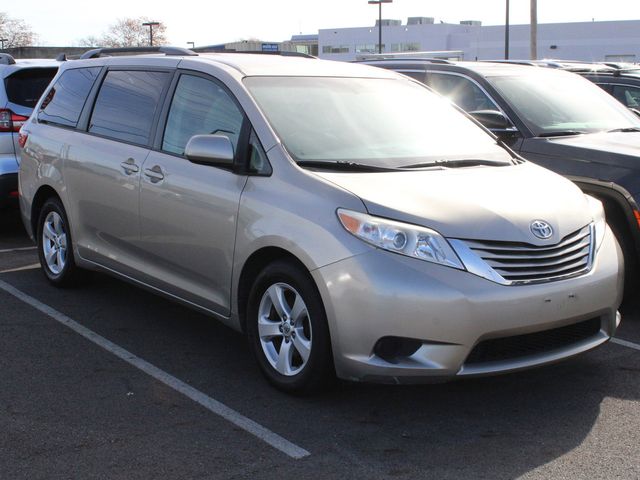 2015 Toyota Sienna LE