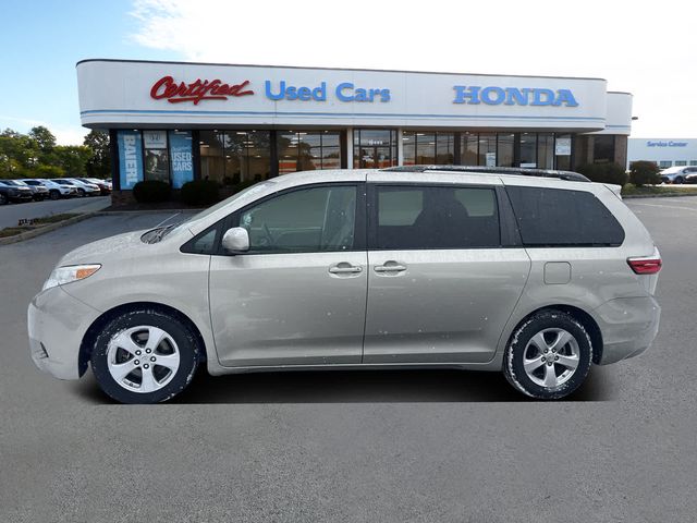 2015 Toyota Sienna LE