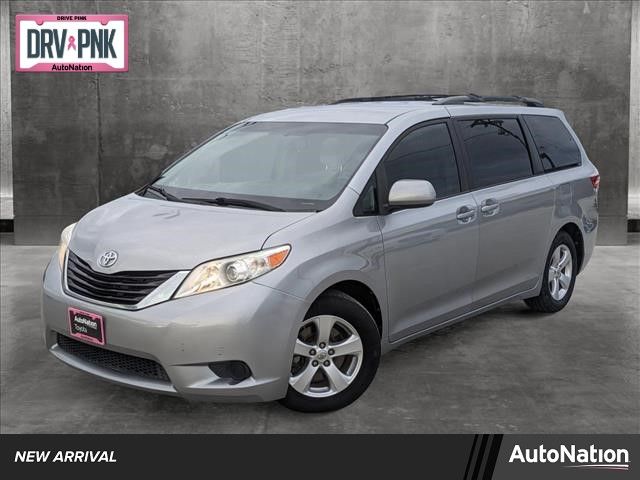 2015 Toyota Sienna LE