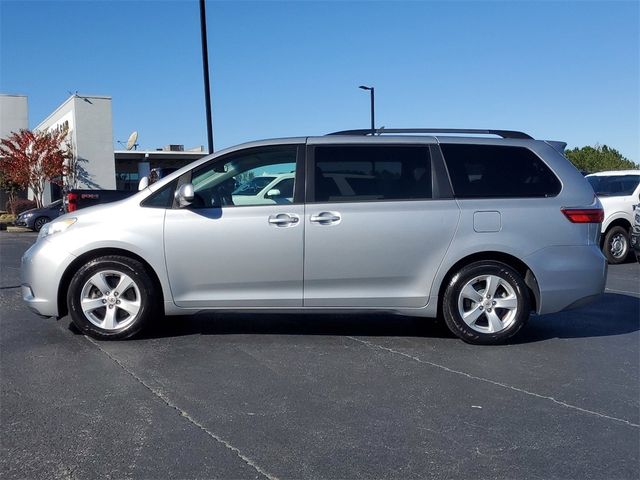 2015 Toyota Sienna LE