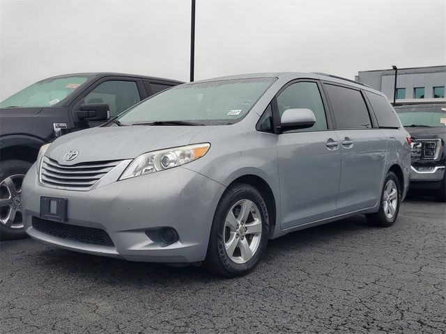 2015 Toyota Sienna LE