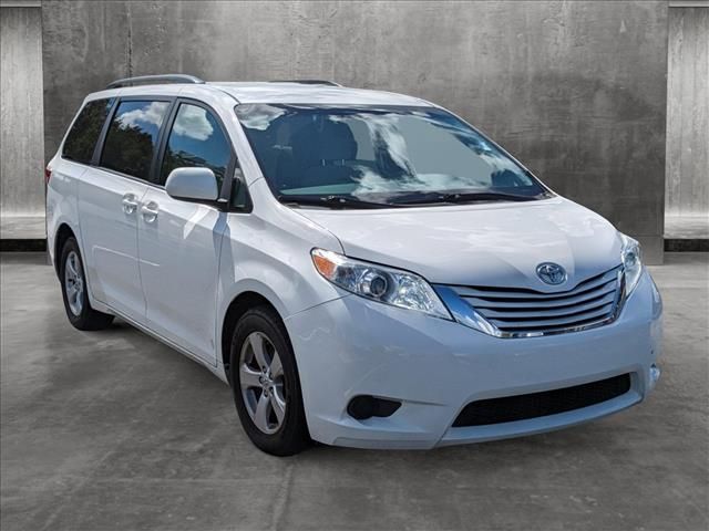 2015 Toyota Sienna LE