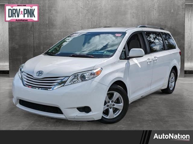 2015 Toyota Sienna LE