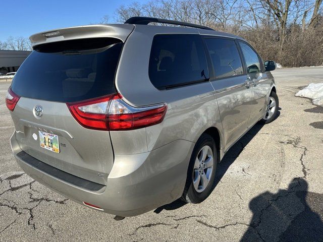 2015 Toyota Sienna LE