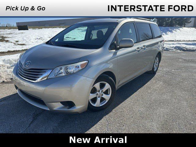 2015 Toyota Sienna LE