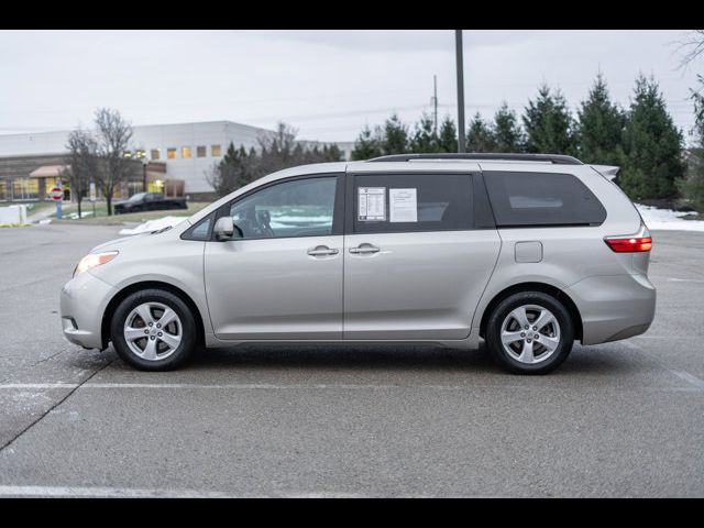 2015 Toyota Sienna LE