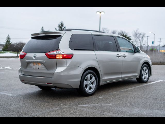 2015 Toyota Sienna LE