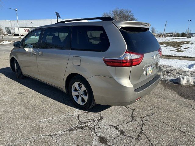 2015 Toyota Sienna LE