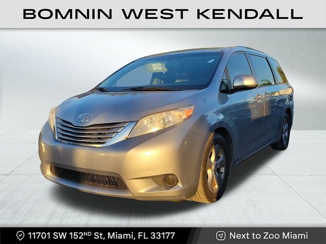 2015 Toyota Sienna 