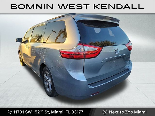 2015 Toyota Sienna 