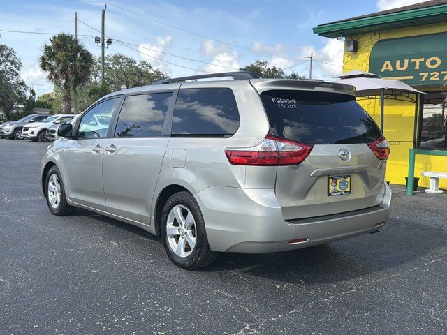 2015 Toyota Sienna LE