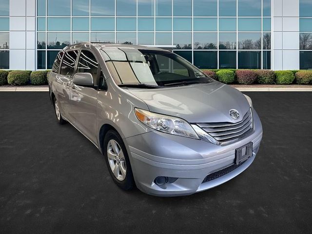 2015 Toyota Sienna LE