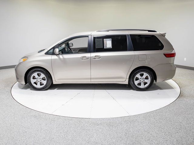 2015 Toyota Sienna LE Auto Access Seat