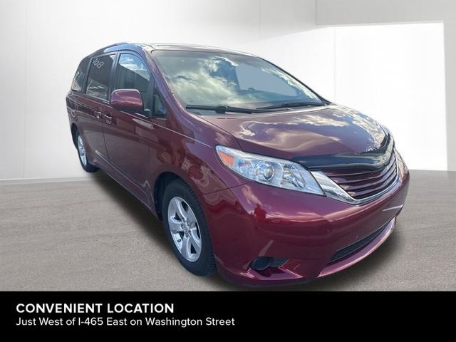 2015 Toyota Sienna LE Auto Access Seat