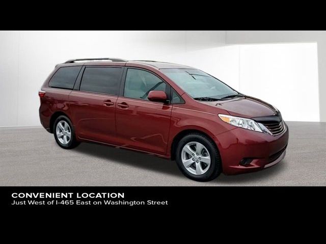 2015 Toyota Sienna LE Auto Access Seat