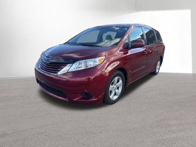 2015 Toyota Sienna LE Auto Access Seat