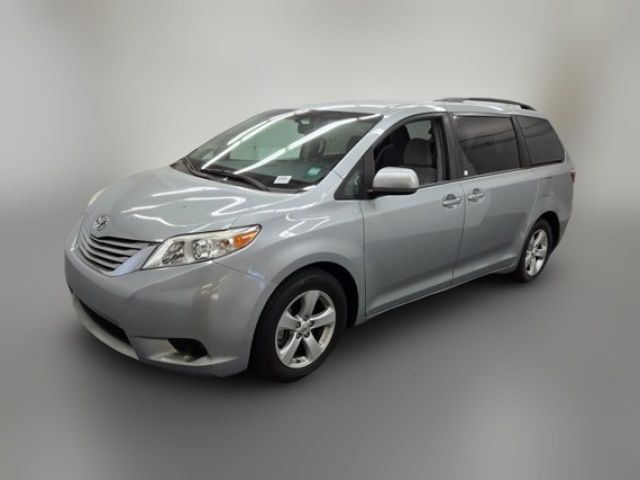 2015 Toyota Sienna LE