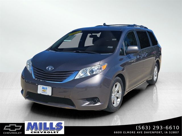 2015 Toyota Sienna LE Auto Access Seat