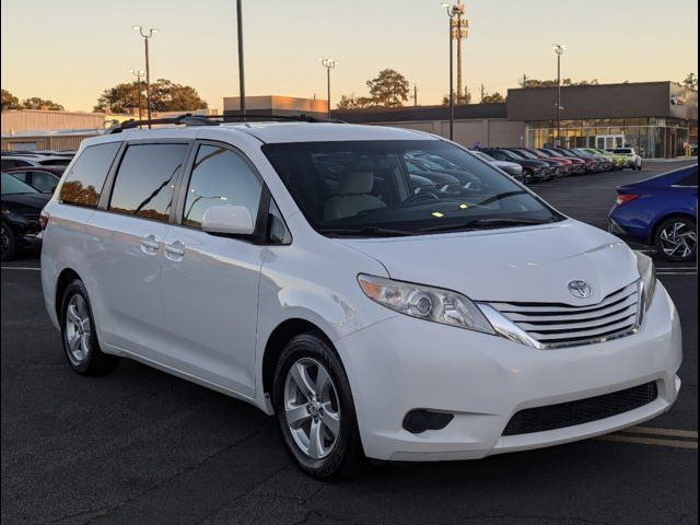 2015 Toyota Sienna LE