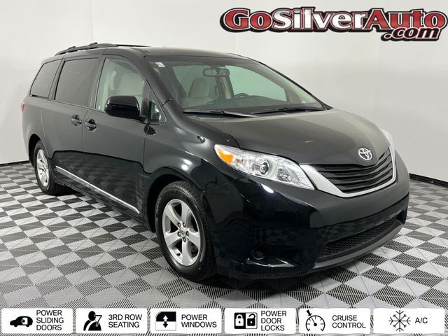 2015 Toyota Sienna LE