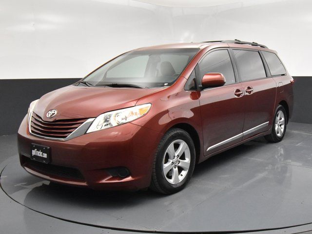 2015 Toyota Sienna LE Auto Access Seat