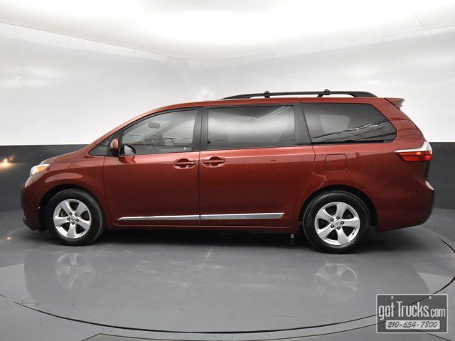 2015 Toyota Sienna LE Auto Access Seat