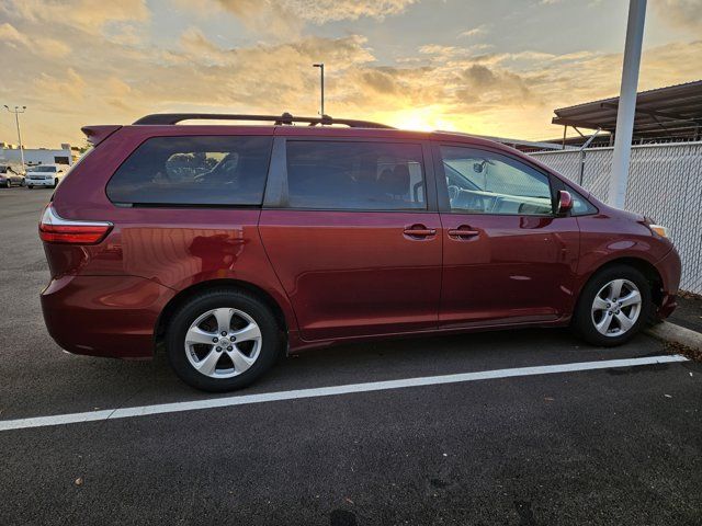 2015 Toyota Sienna LE