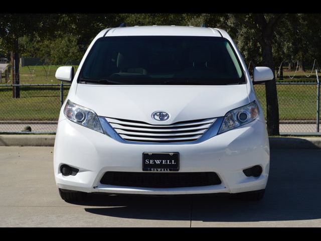 2015 Toyota Sienna LE Auto Access Seat