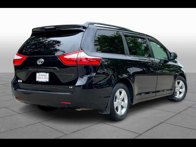 2015 Toyota Sienna LE Auto Access Seat