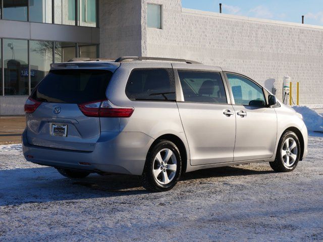 2015 Toyota Sienna LE Auto Access Seat