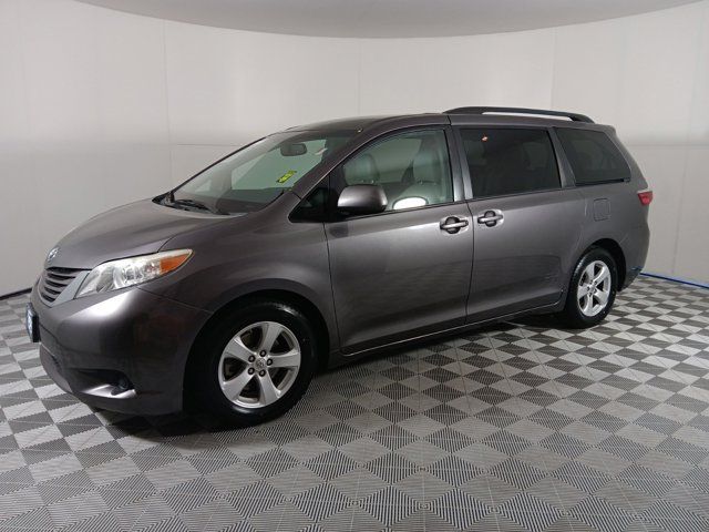 2015 Toyota Sienna LE Auto Access Seat