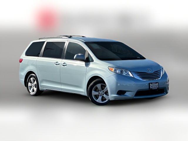 2015 Toyota Sienna LE Auto Access Seat