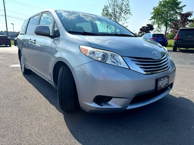 2015 Toyota Sienna LE
