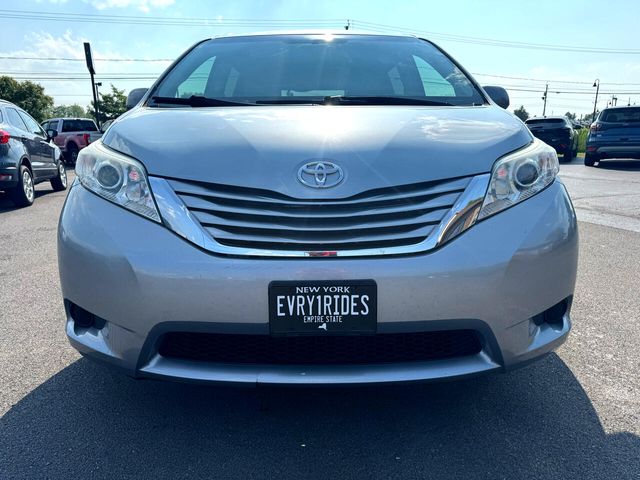 2015 Toyota Sienna LE