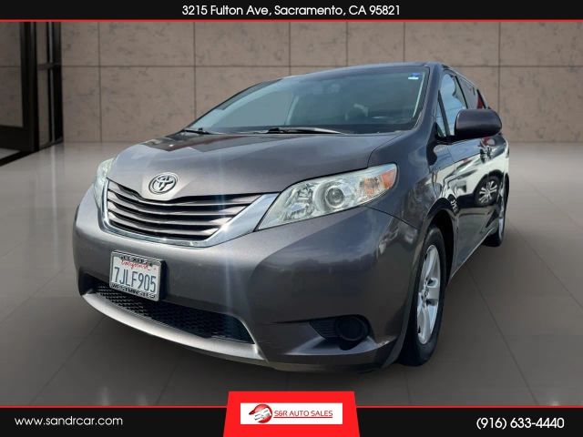 2015 Toyota Sienna LE