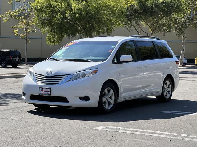 2015 Toyota Sienna LE