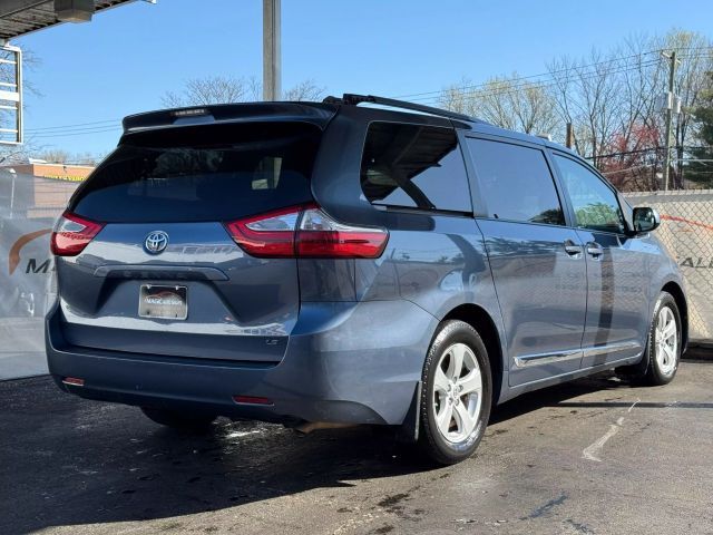 2015 Toyota Sienna LE