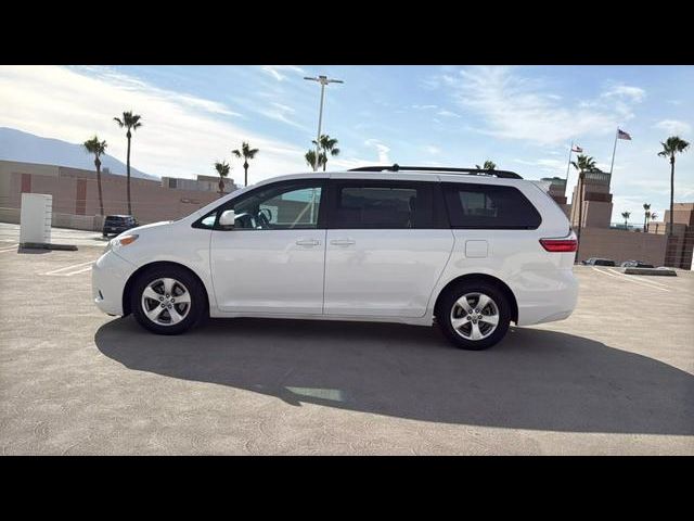 2015 Toyota Sienna LE